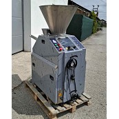 Manual Vacuum dough divider VD 100-700 - German Technik 2